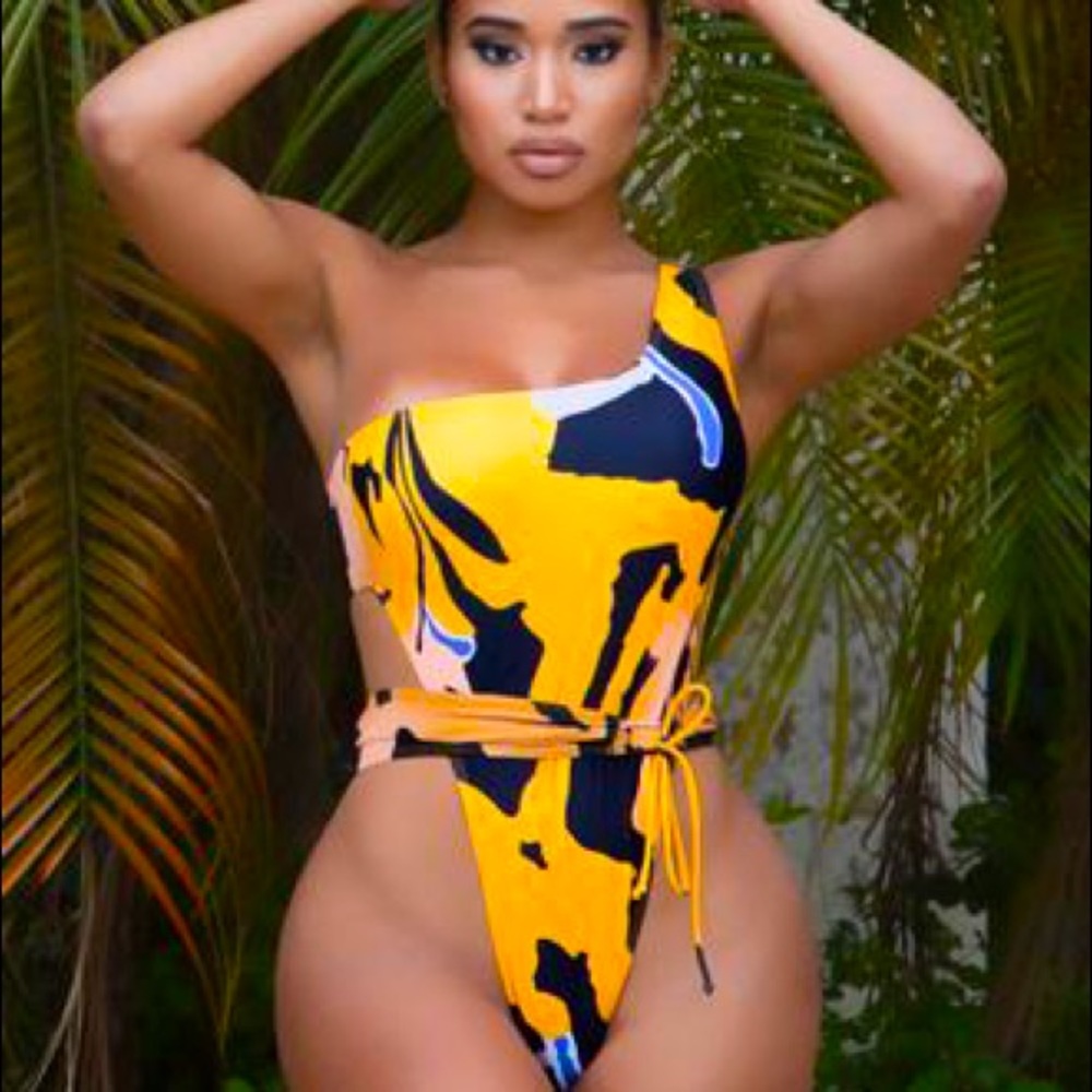 Matte collection Galen one piece